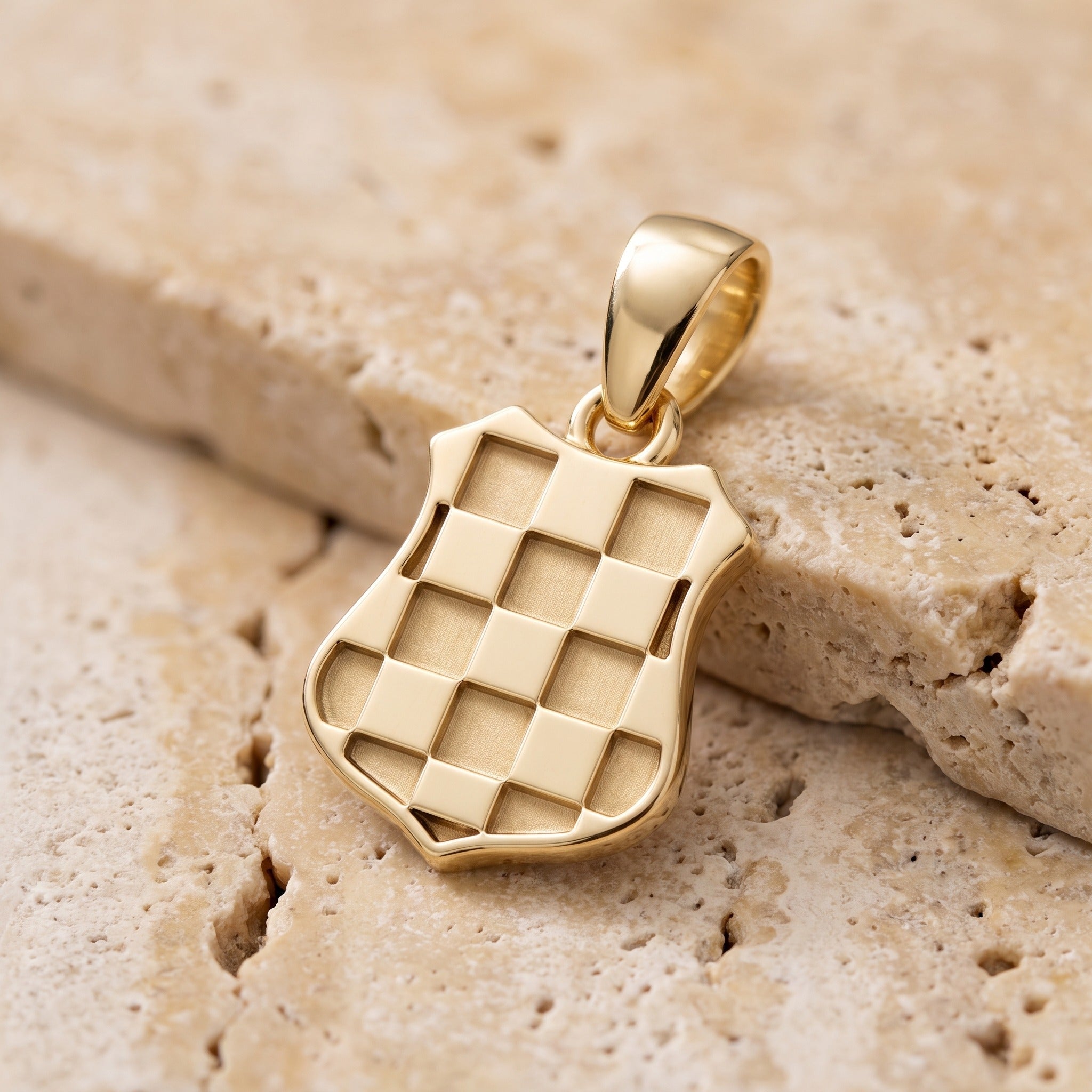 9ct Gold GRB - luxury lifestyle image