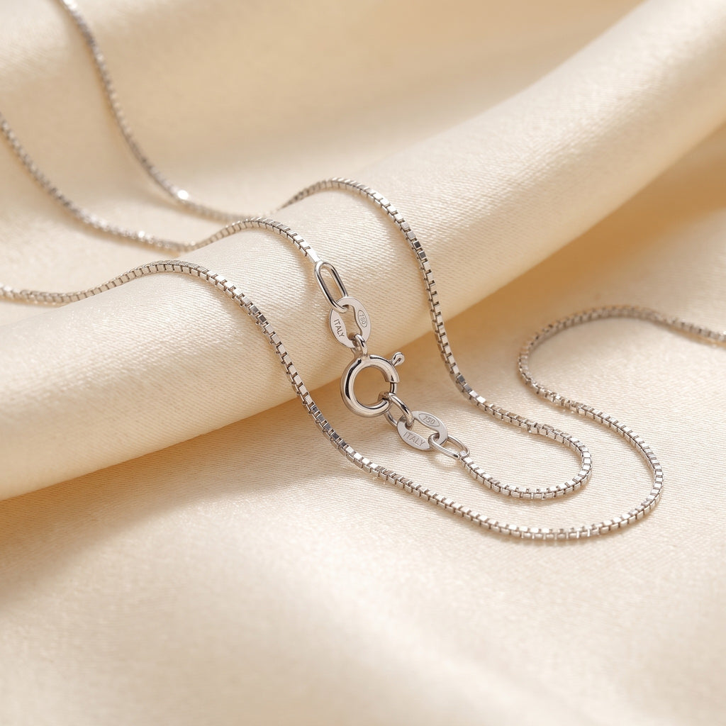 Box Chain 0.52mm - White Gold - luxury lifestyle image