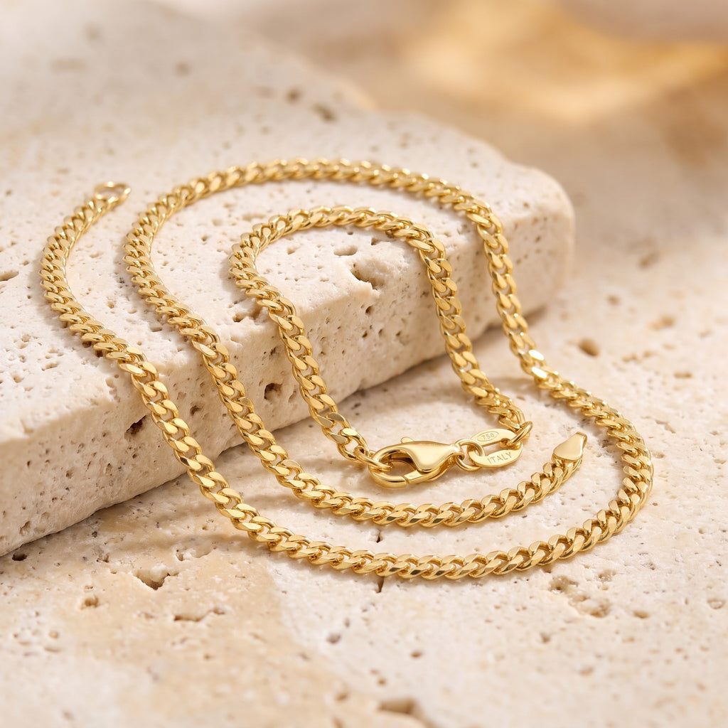 Diamond Cut Curb Chain 2.16mm - Yellow Gold - luxury lifestyle image