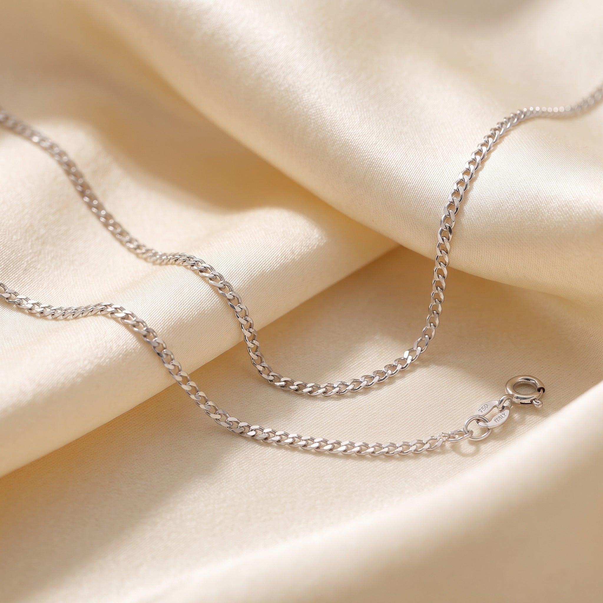 Diamond Cut Flat Curb Chain 1.54mm - White Gold - luxury lifestyle image