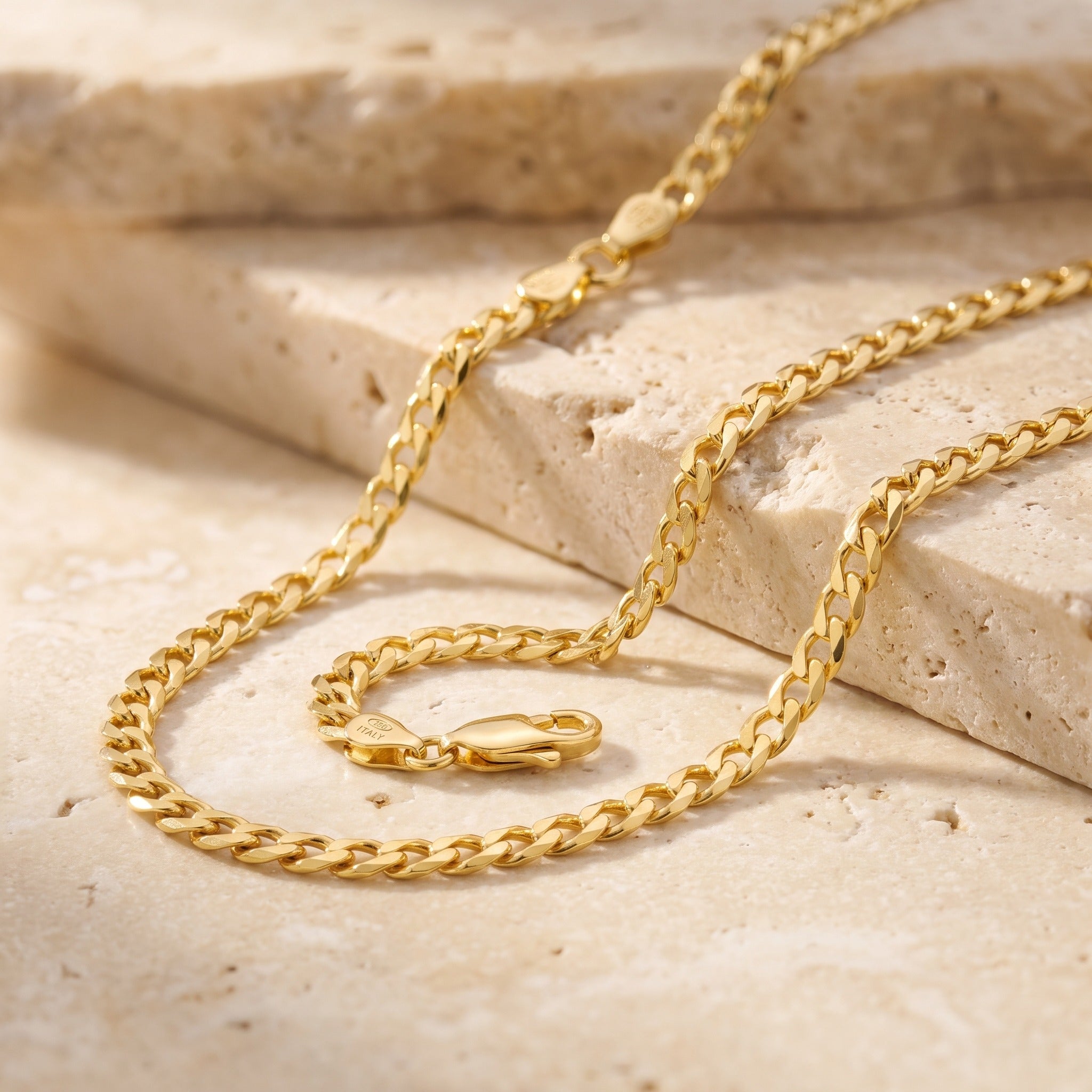 Diamond Cut Flat Curb Chain 3.06mm - Yellow Gold - luxury lifestyle image