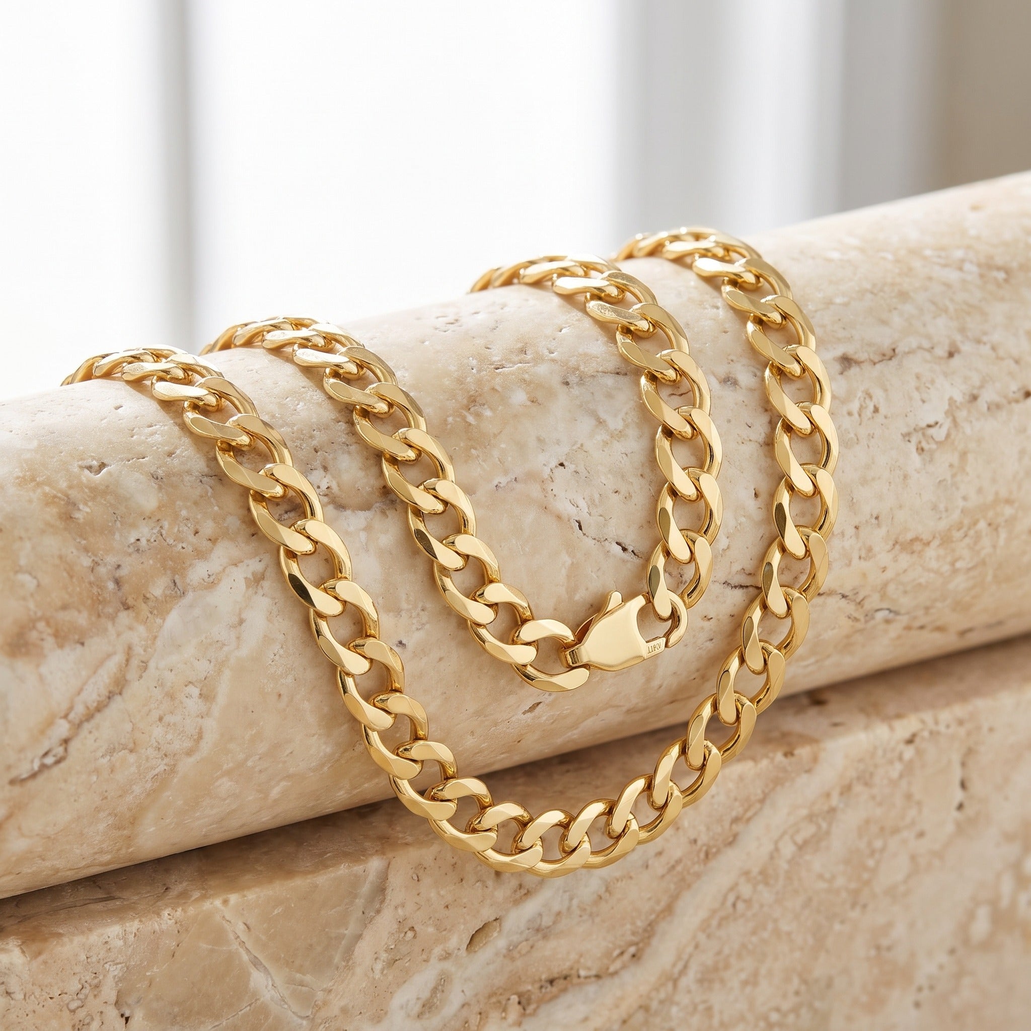 Diamond Cut Flat Curb Chain 4.84mm - Yellow Gold - luxury lifestyle image