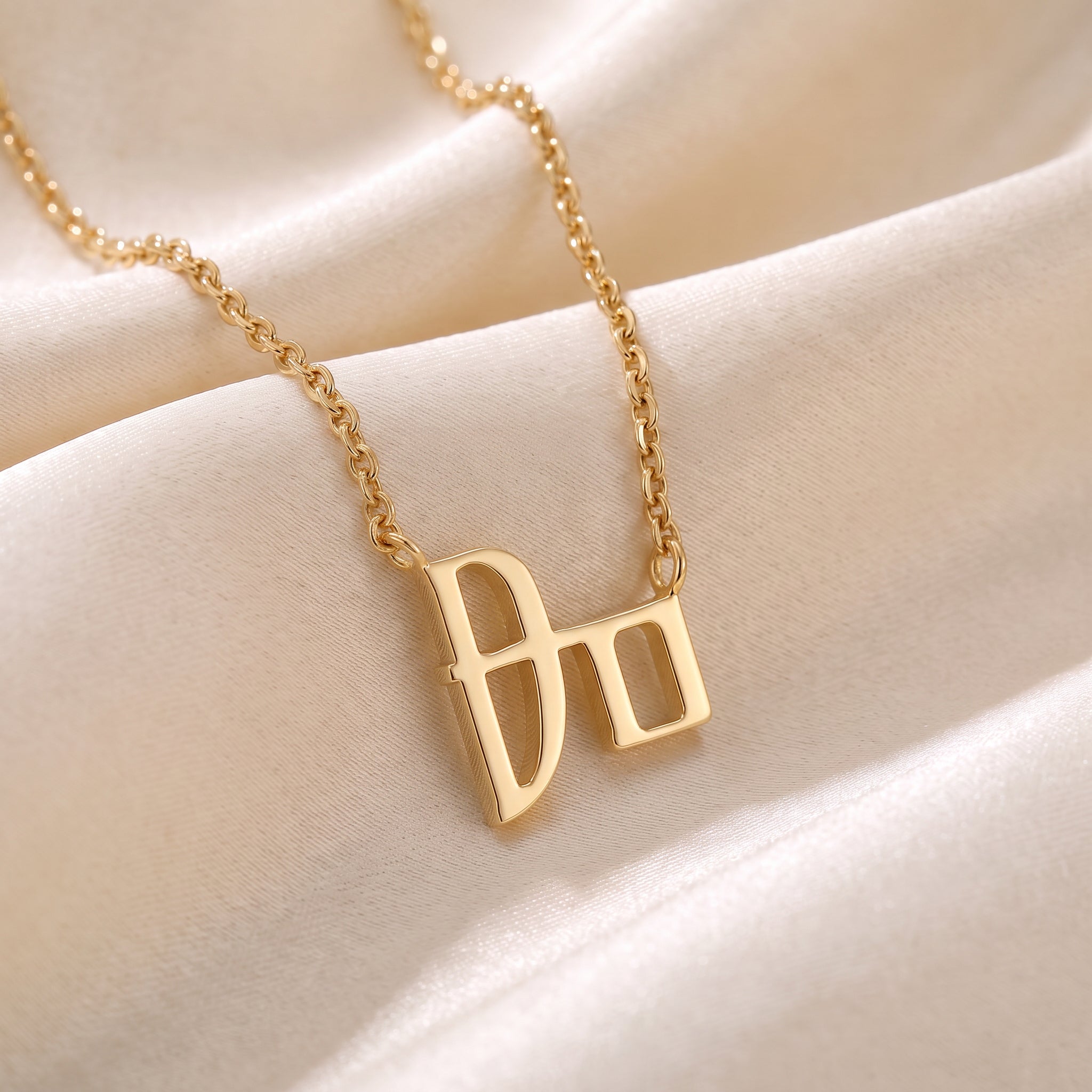 Glagolitic letter Z (Zemlja) pendant necklace in 9ct yellow gold on silk