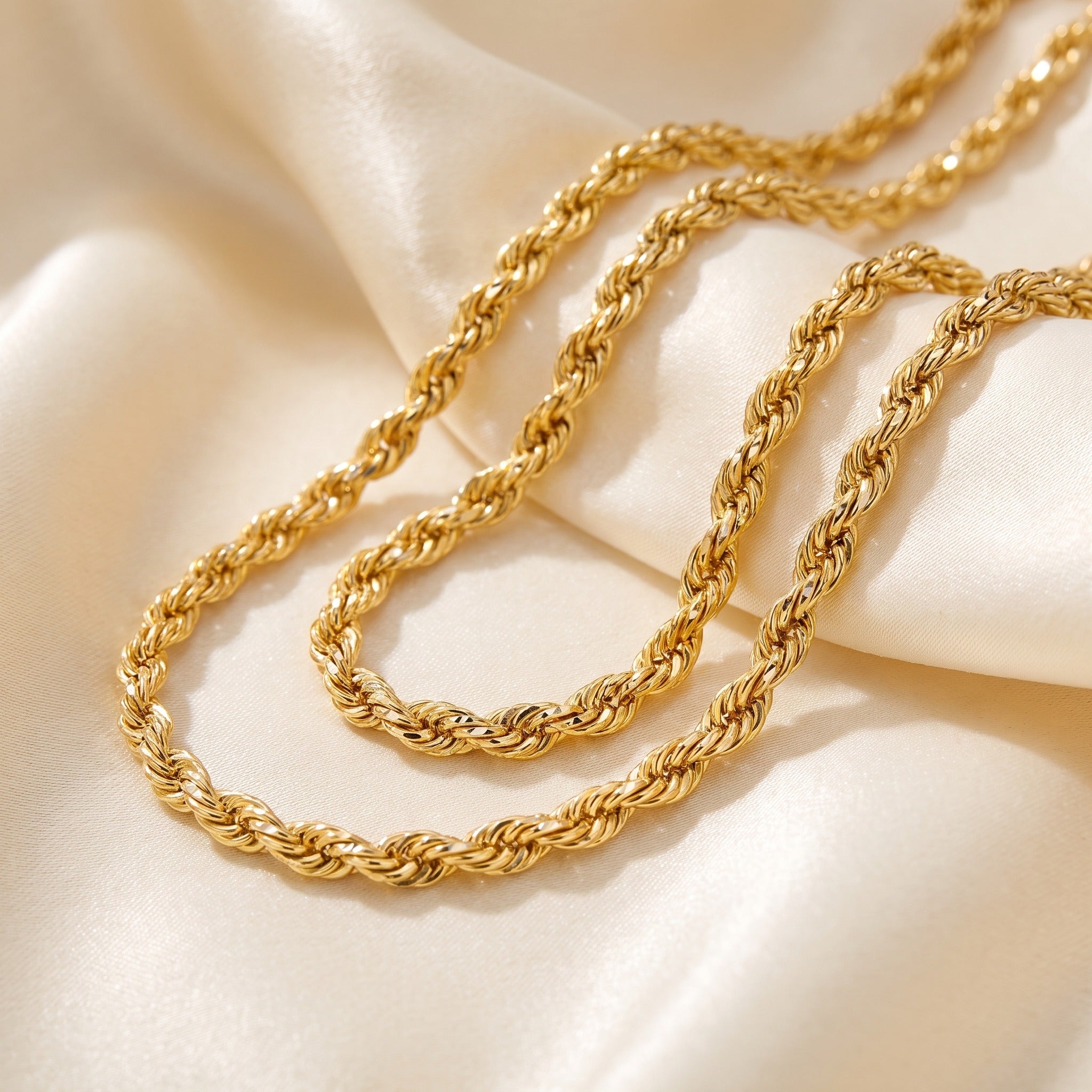 Hollow Diamond Cut Rope Chain 2.72mm - Yellow Gold - luxury lifestyle image