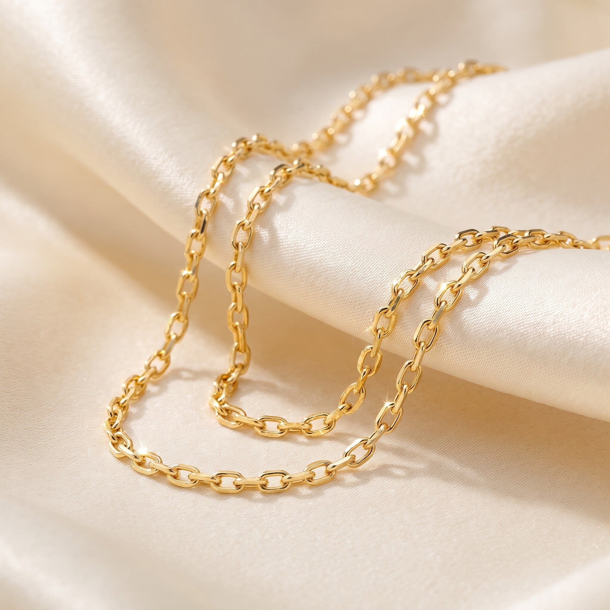 Diamond Cut Anchor Chain 2.54mm - Yellow Gold - luxury lifestyle image