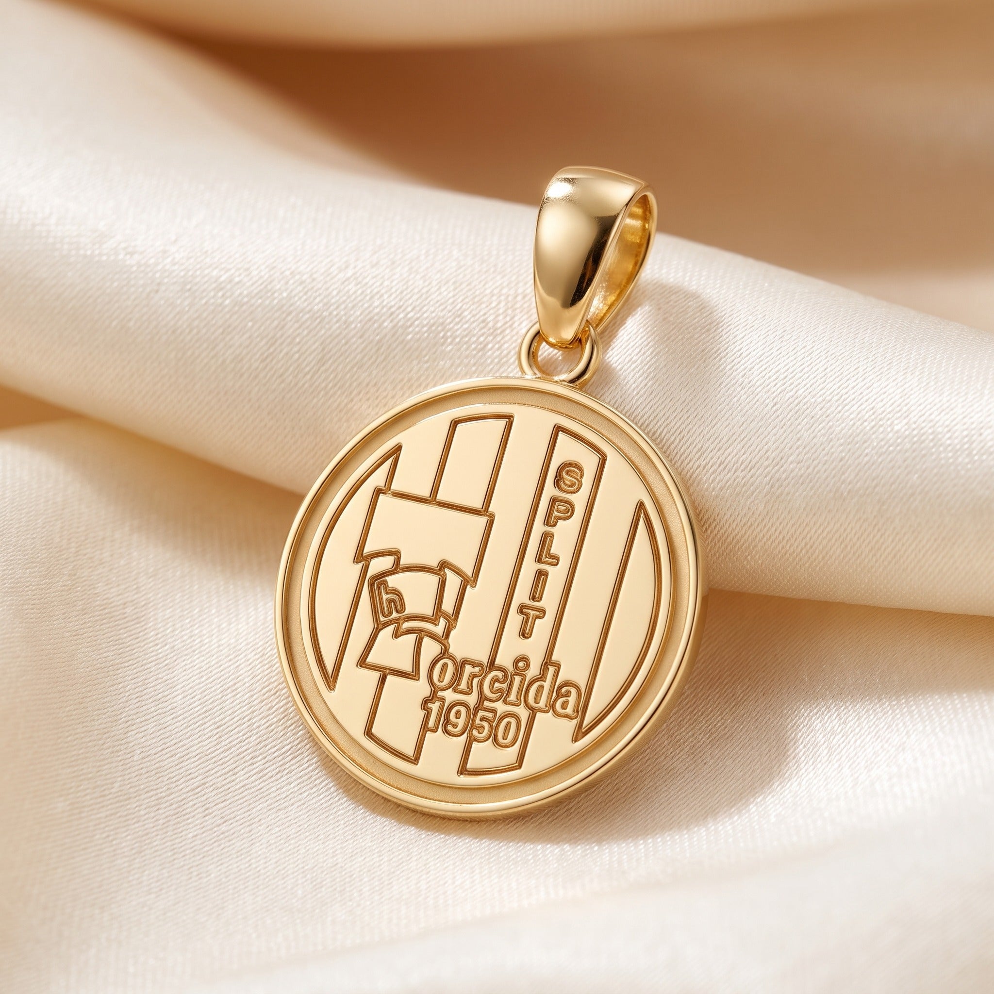 9ct Gold Torcida - luxury lifestyle image