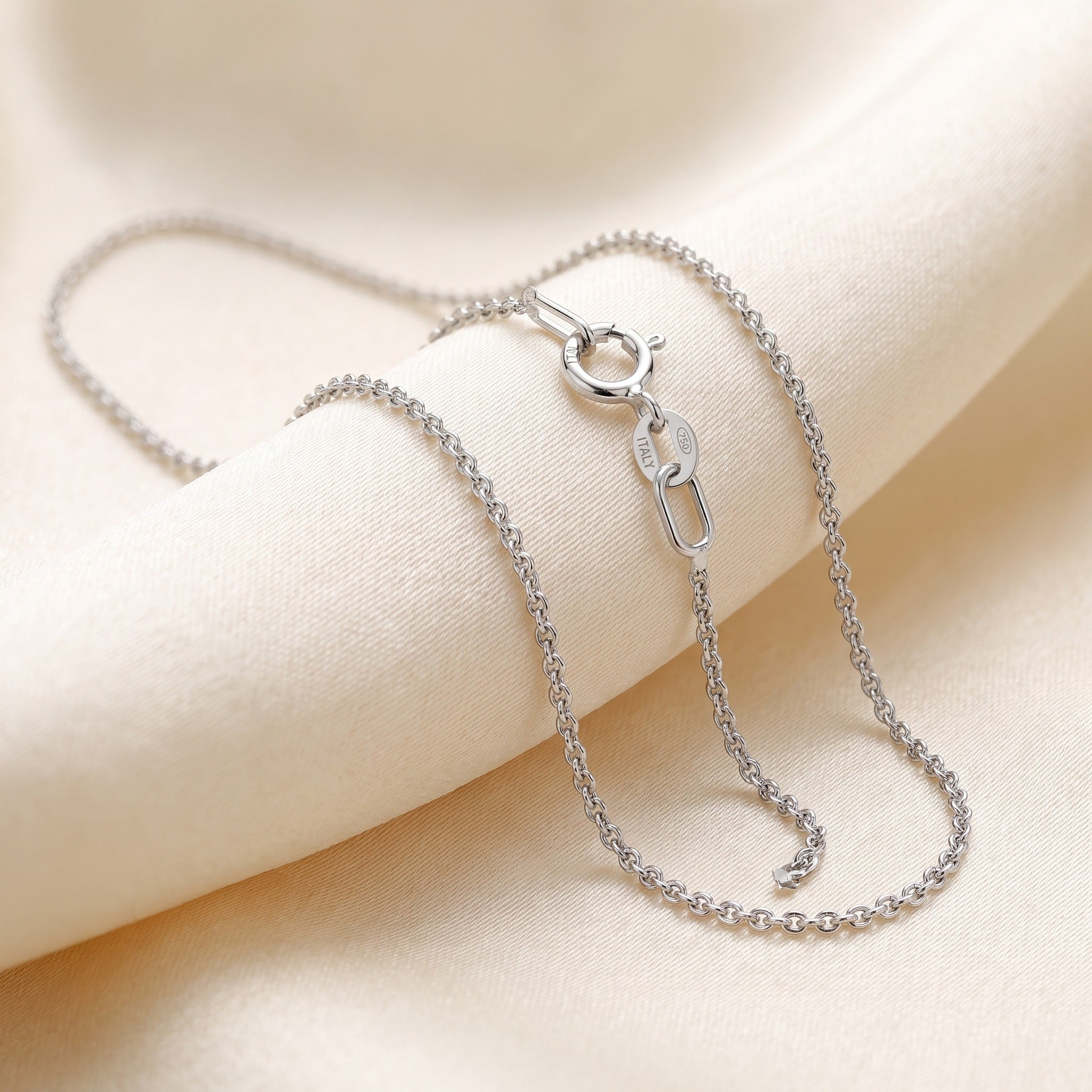 Cable Chain 0.90mm - White Gold - luxury lifestyle image